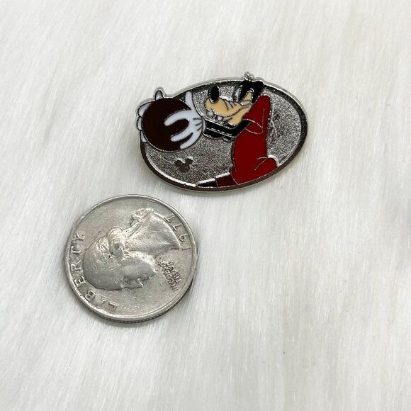 🔮 5/$25 Disney Sports Goofy Basketball‎ Pin - Picture 2 of 3